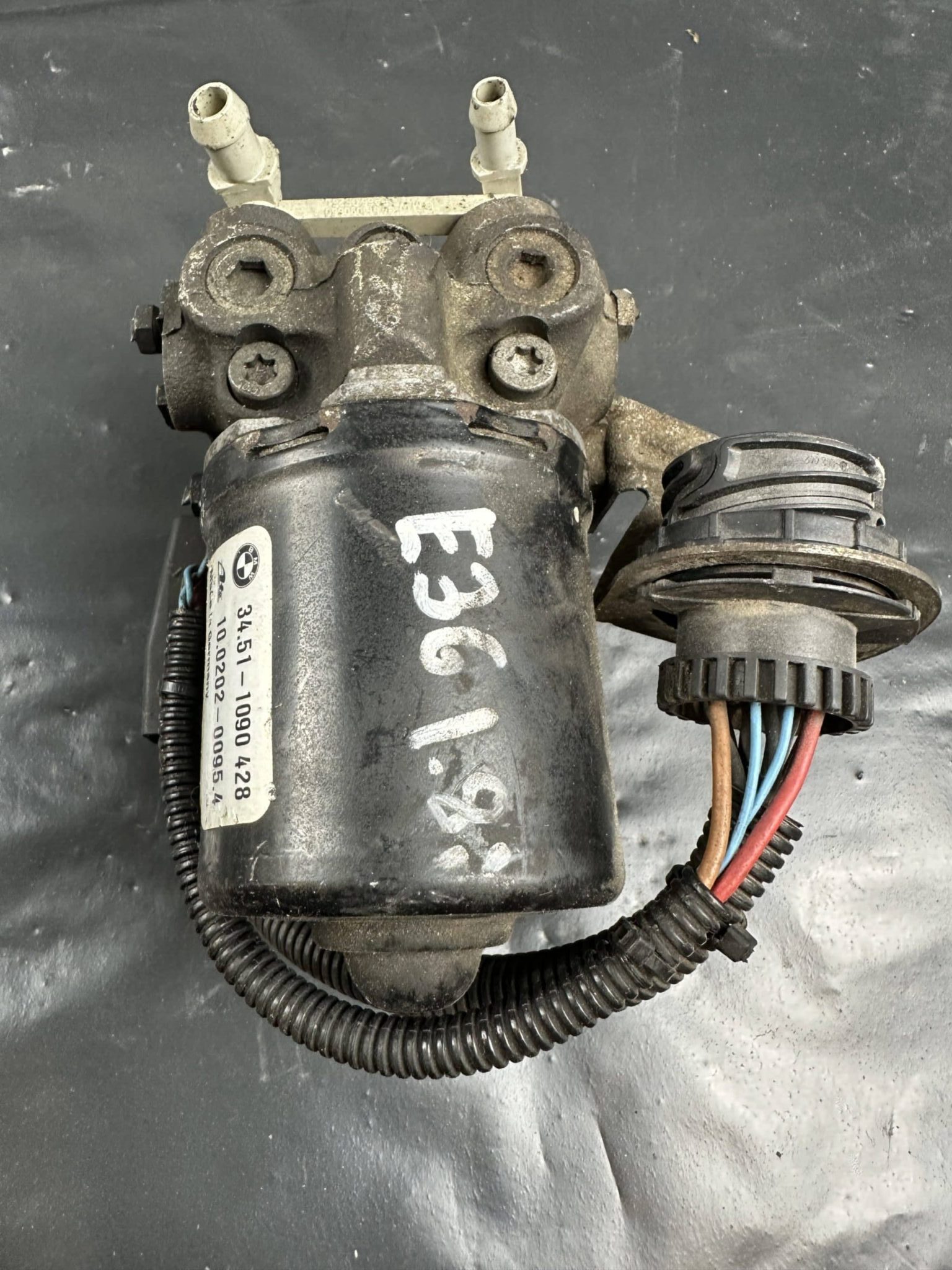 ABS-Steuergerät mit Pumpe 1090428 BMW E36