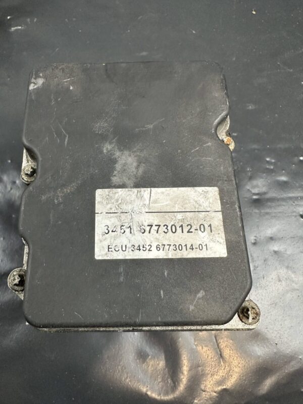 Moduł pompy ABS 6773012-01 BMW E53