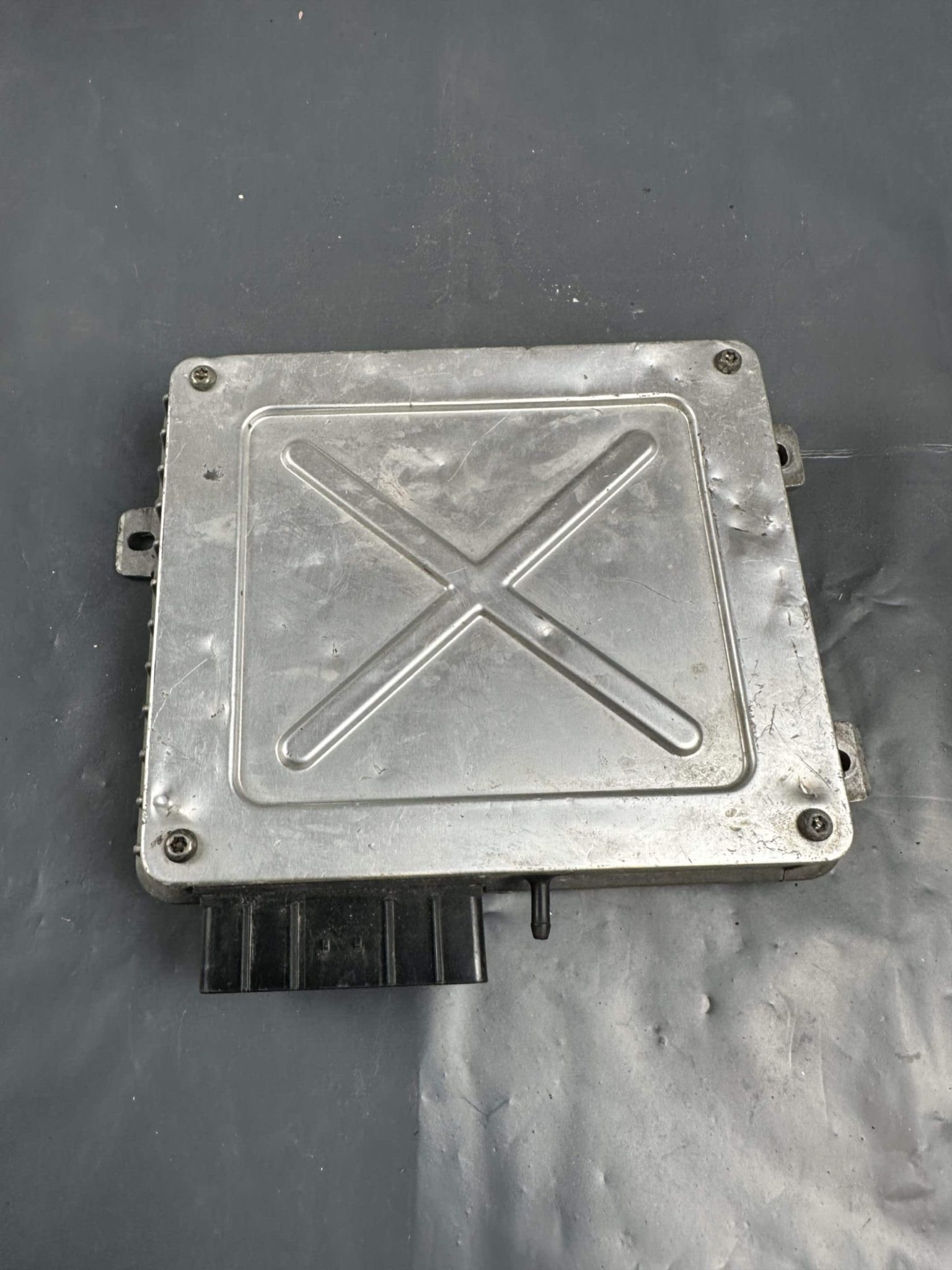 Engine ECU Control Module MKC104022 Rover