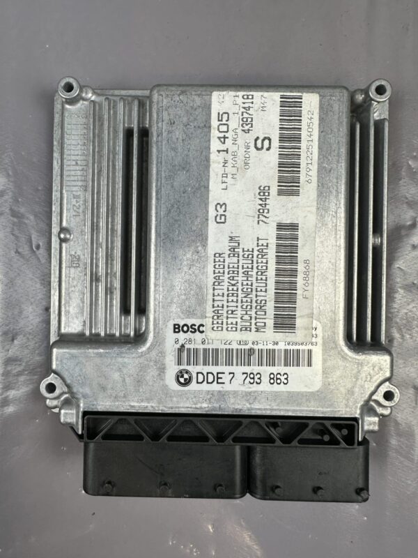 Engine ECU Control Module 7793863 BMW E46