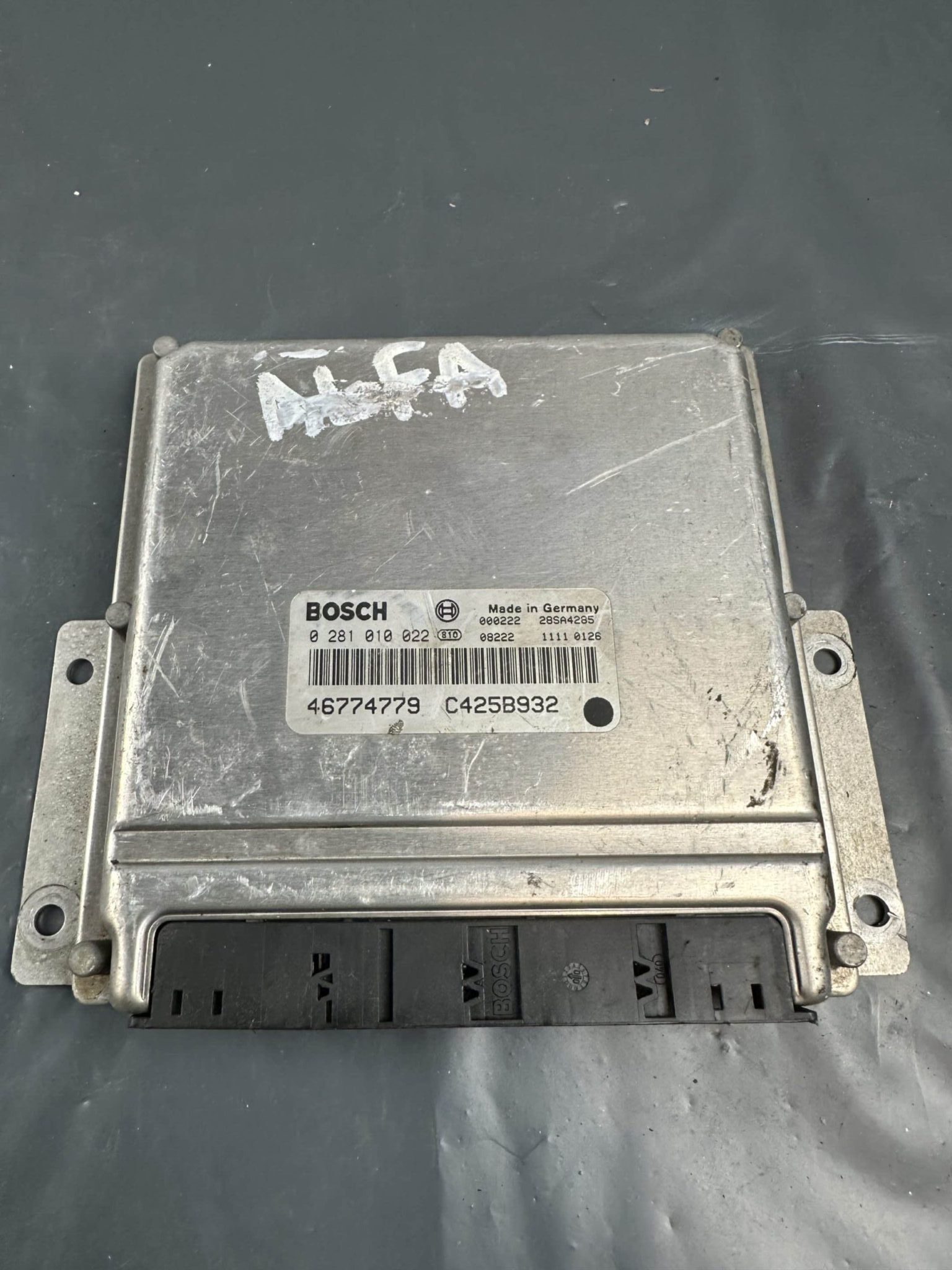 Engine ECU Control Module 0281010022 Alfa Romeo