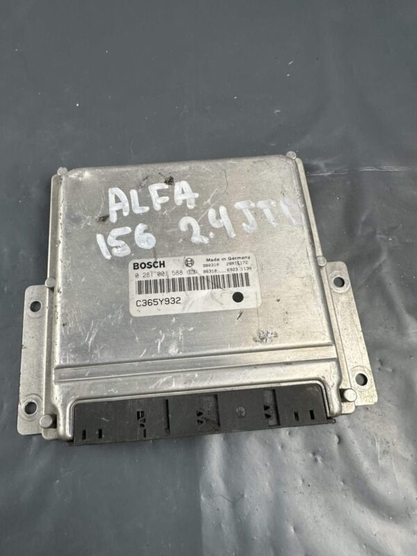Engine ECU Control Module 0281001588 Alfa Romeo