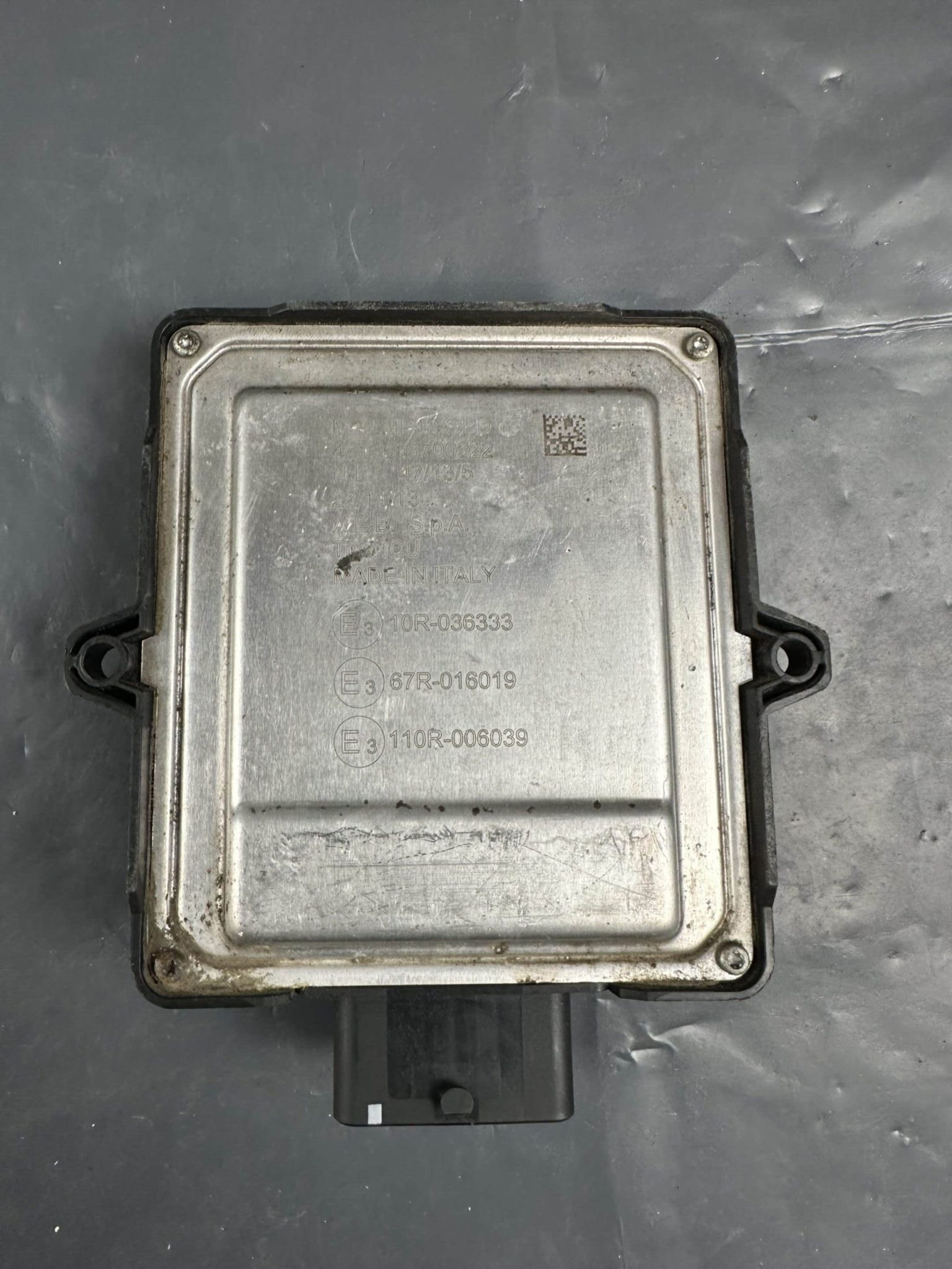Gas-Motorsteuergerät 10R-036333