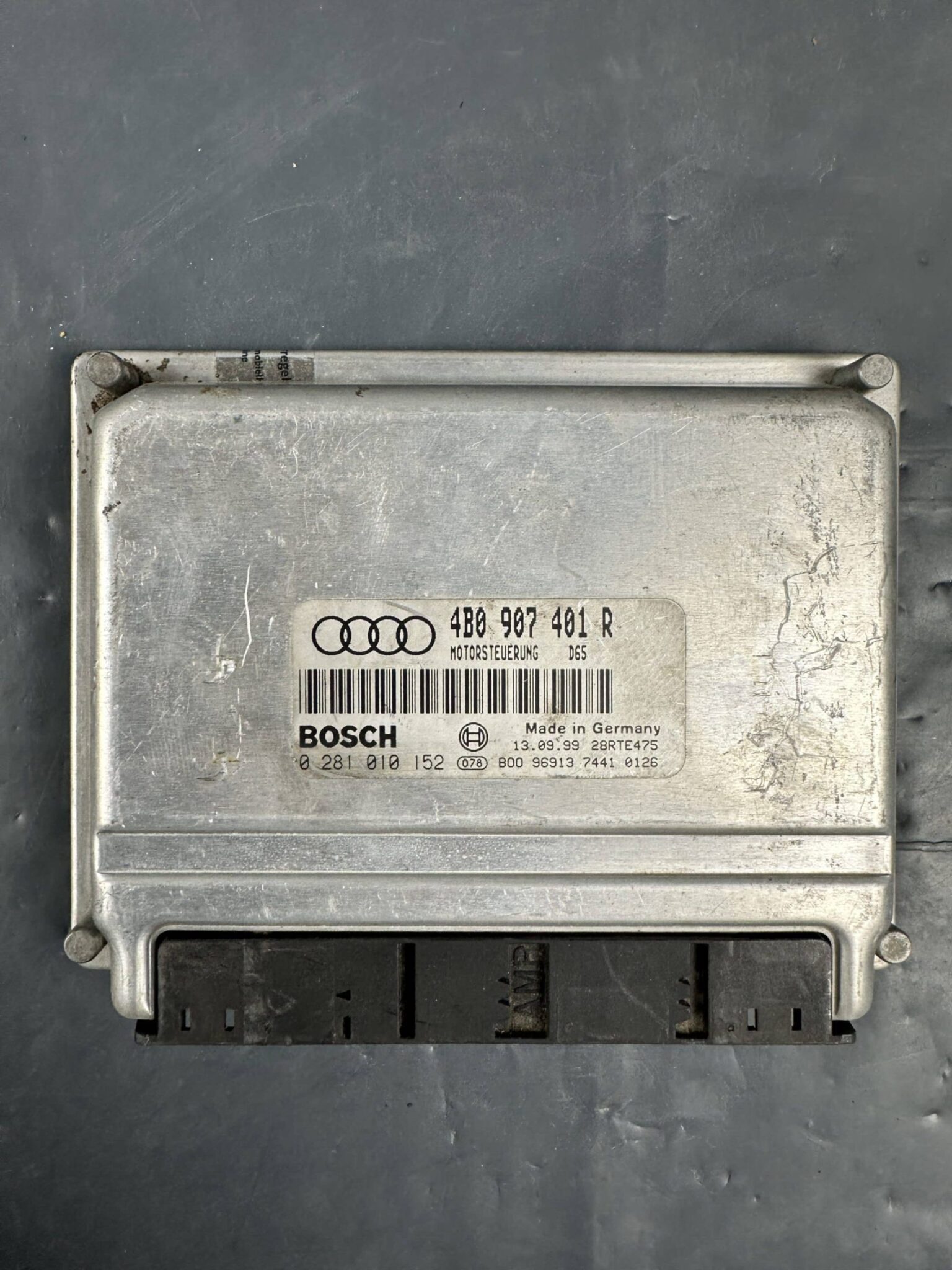 4B0907401R Audi A6 C5 Engine ECU