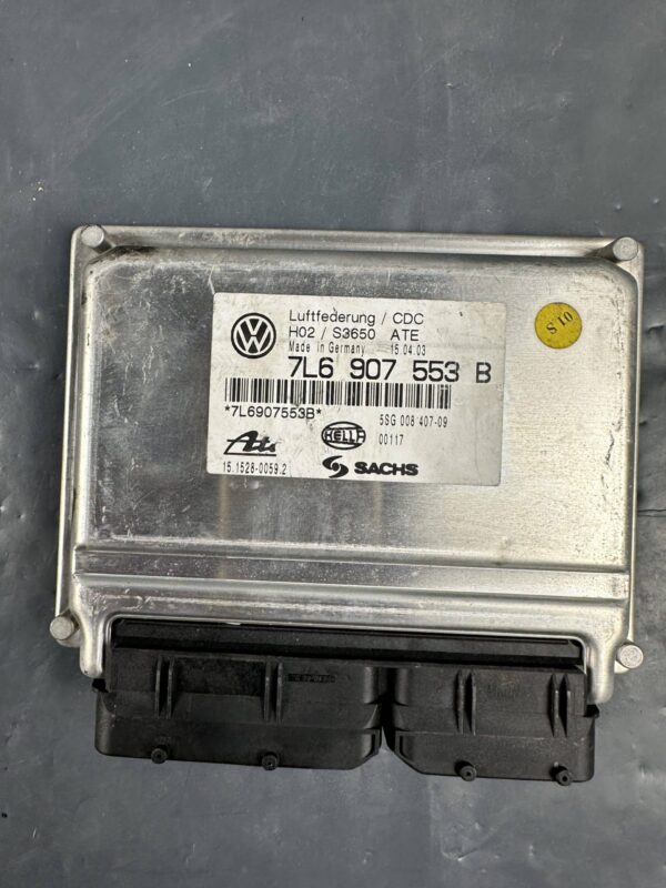 7L6907553B VW Volkswagen Touareg