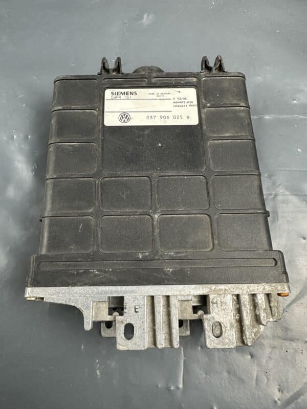 037906025B VW VOLKSWAGEN Sterownik silnika