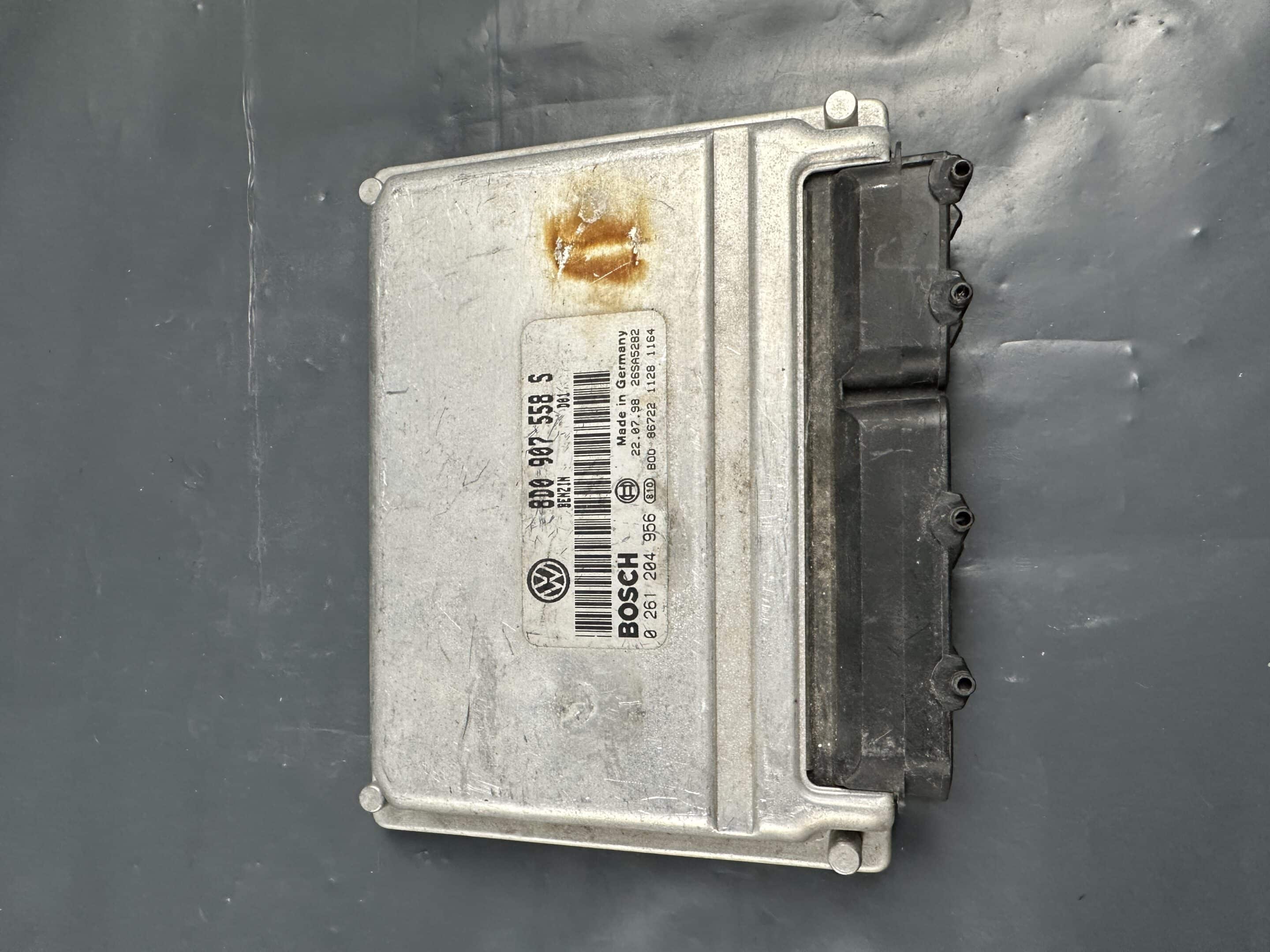 8D0907558S VW VOLKSWAGEN Engine ECU