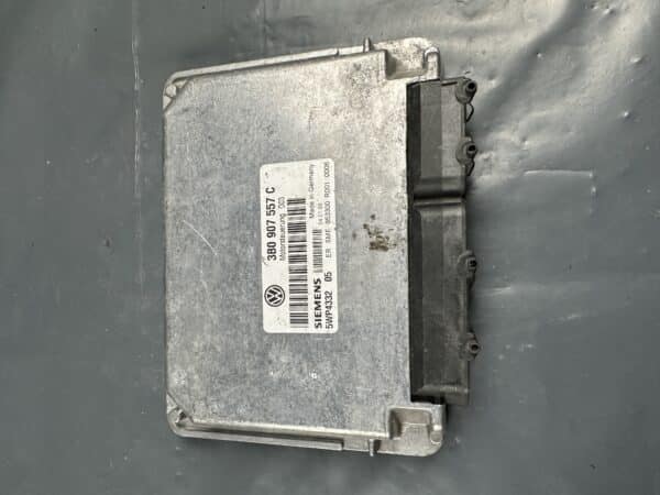 3B0907557C VW Volkswagen Engine ECU