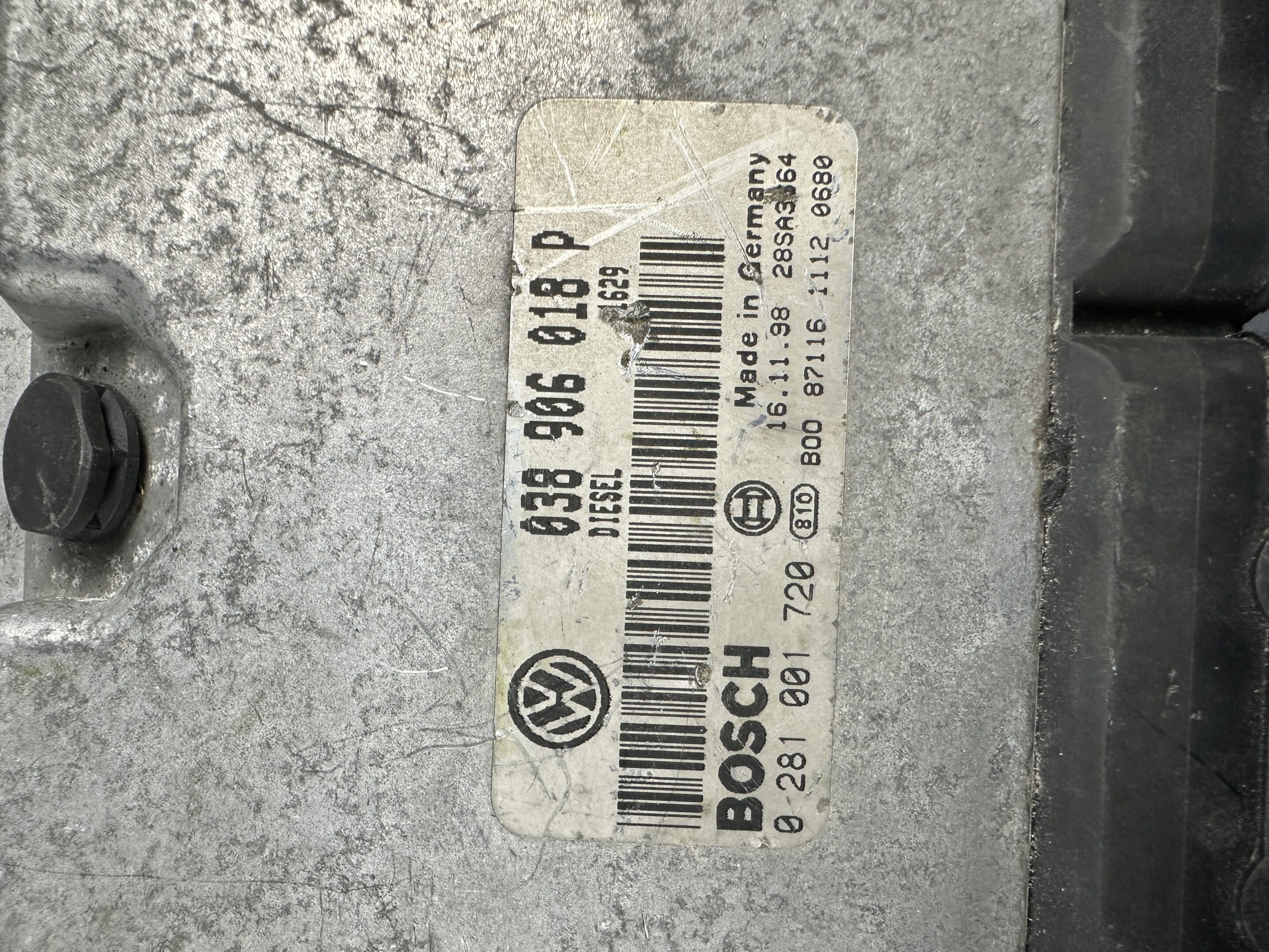 038906018P VW VOLKSWAGEN PASSAT 1.9 TDI