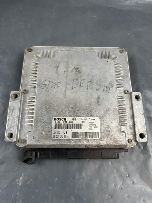 0281001976 Citroen, Peugeot Engine ECU