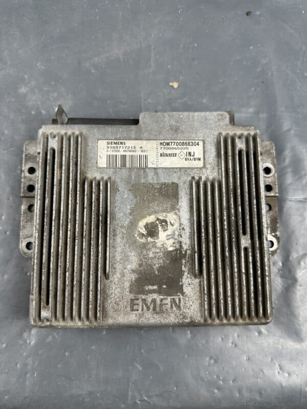 S103717213 A Renault Megane Engine ECU