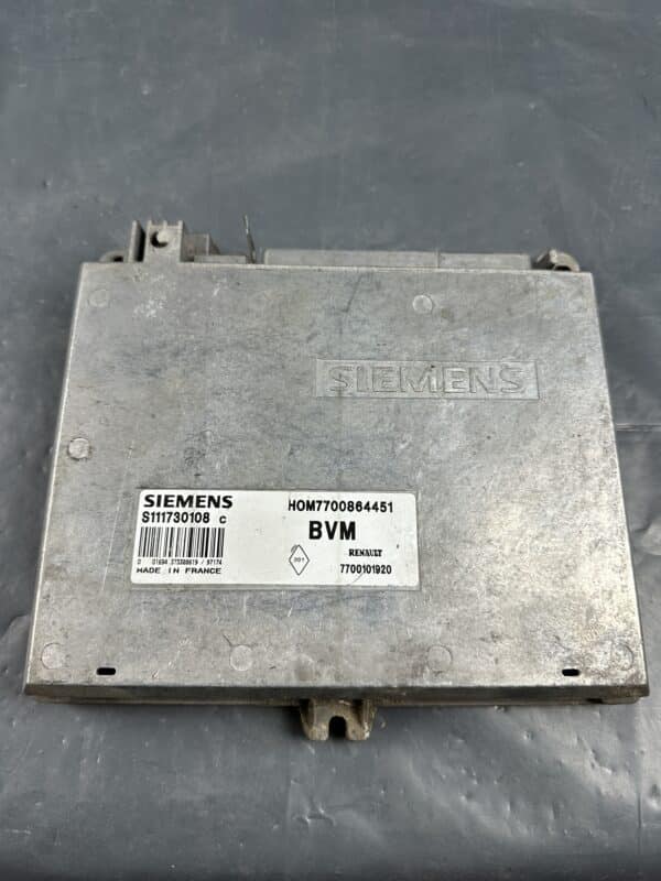 S111730108 c, HOM7700864451 Renault Megane Engine ECU