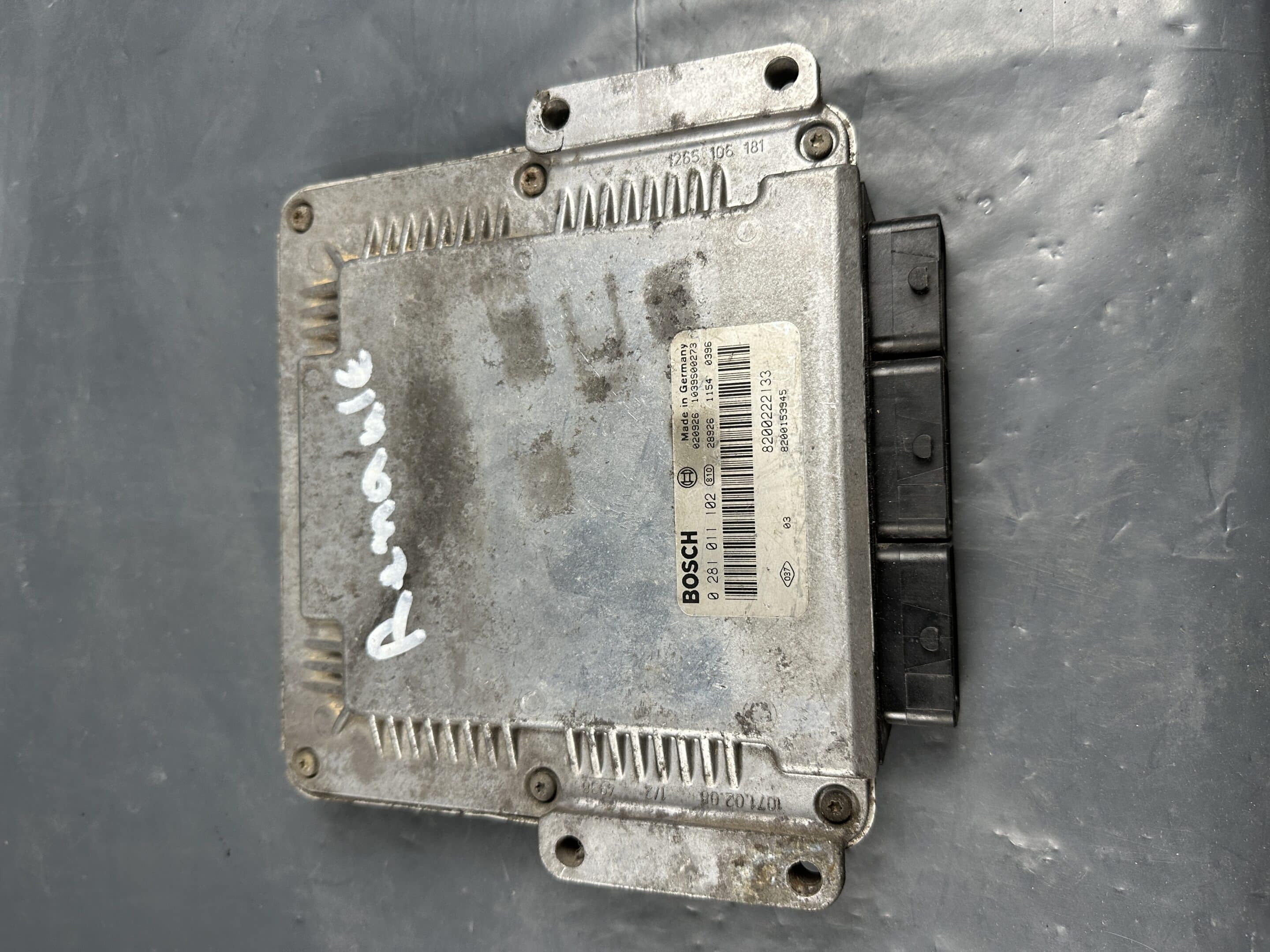 0281010102 Citroen Peugeot Engine ECU
