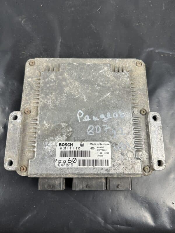0281011033 Peugeot 807 ECU silnika