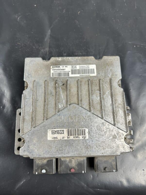 5WS40030B-T Citroen Peugeot Engine ECU