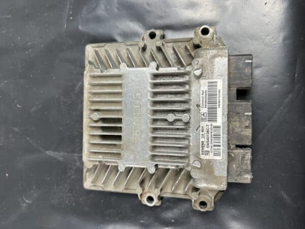 5WS40136C-T Citroen Peugeot Engine ECU