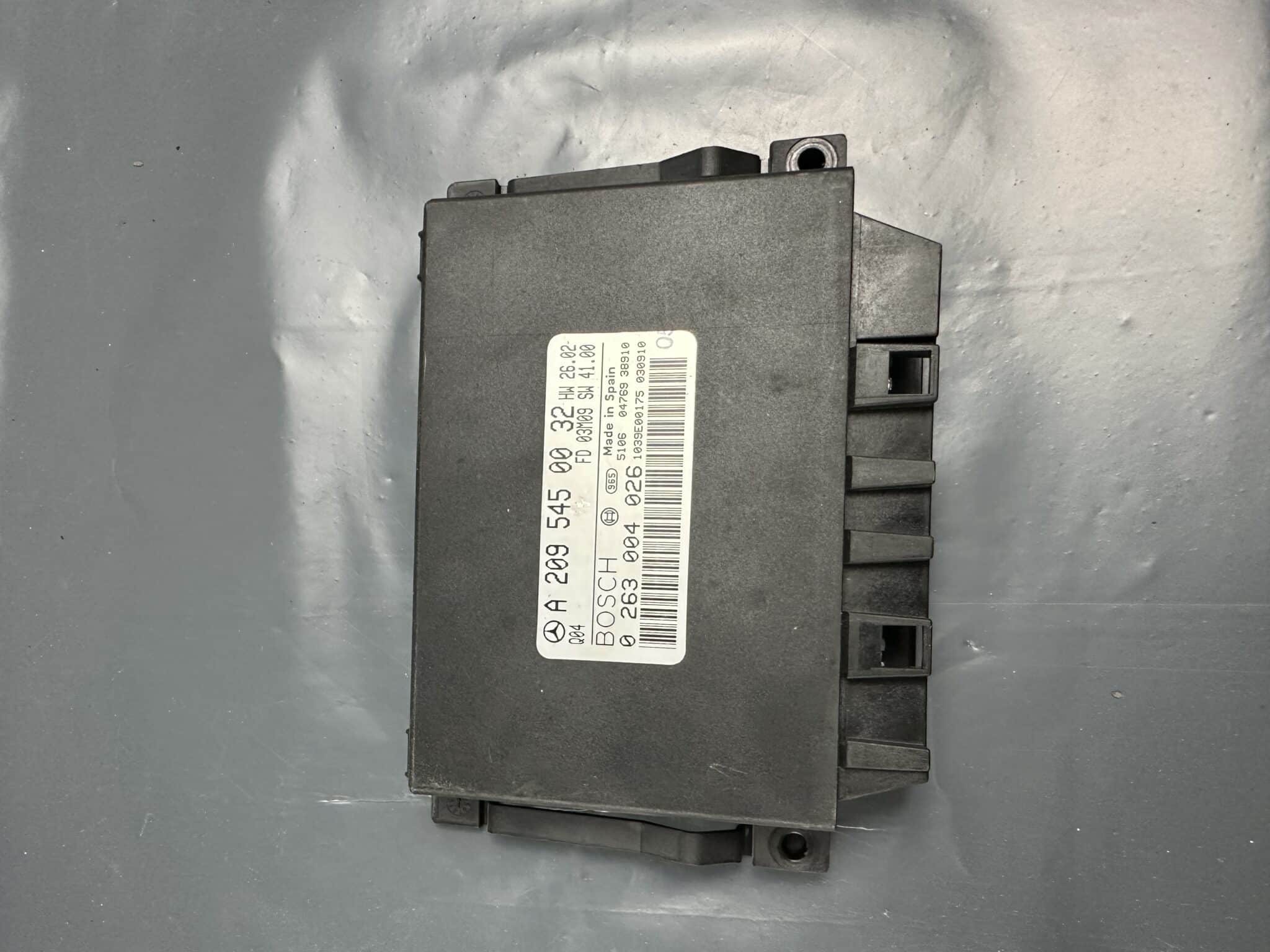 A2095450032 Mercedes-Benz W209 PDC Control Module