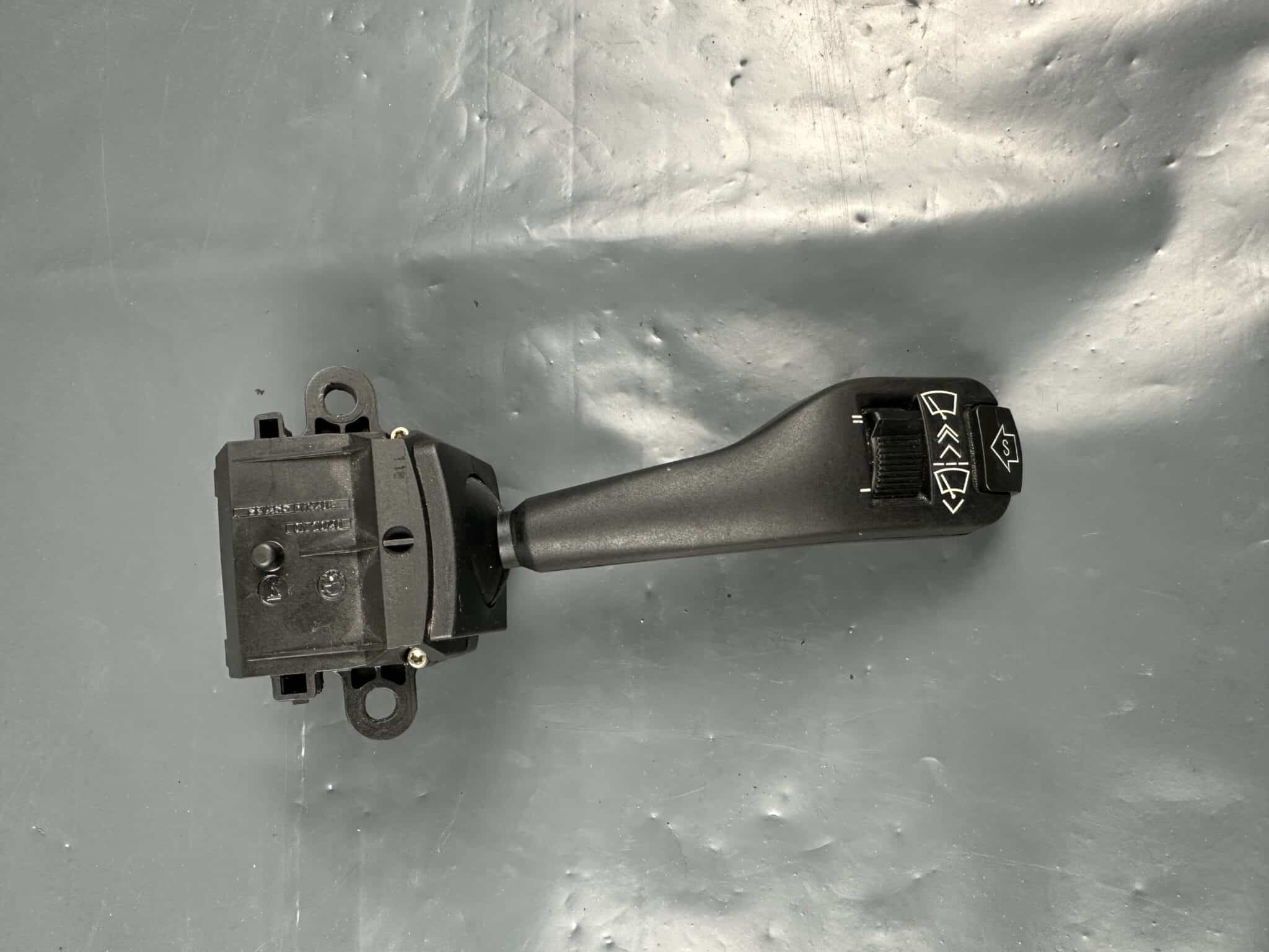 8375408M BMW E46 E39 E53 Steering Column Switch