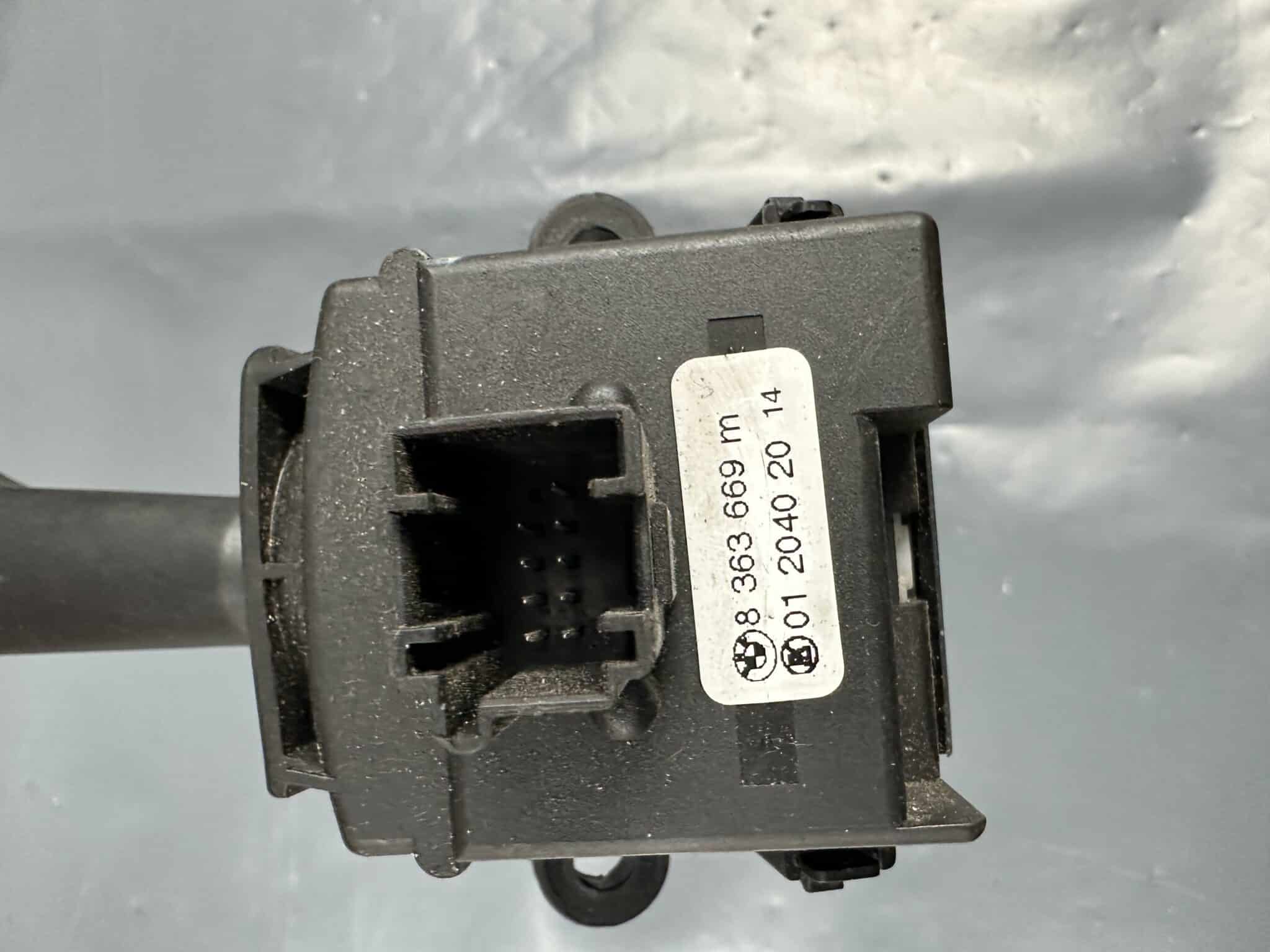8363669M BMW X3 E83 Steering Column Switch