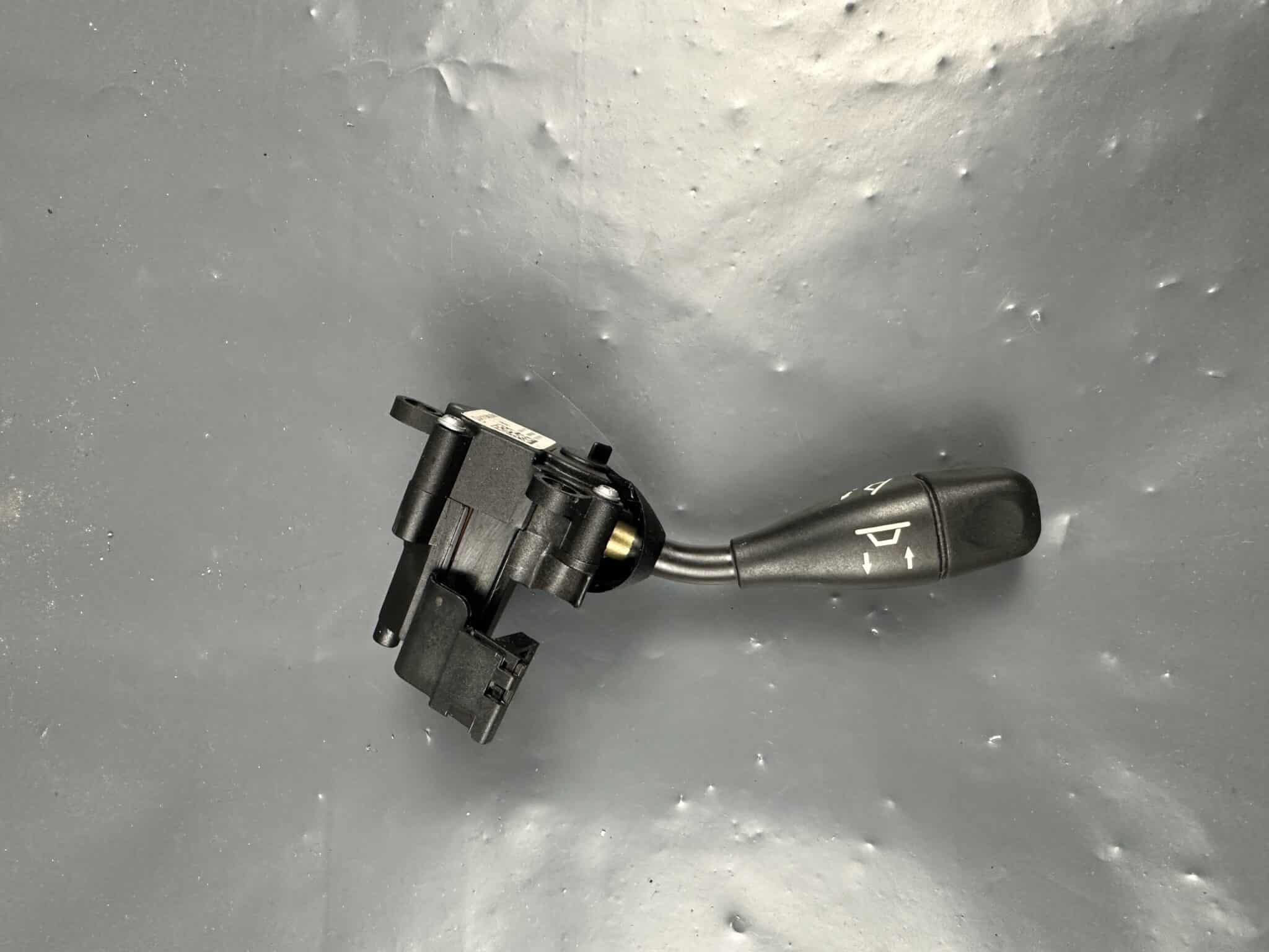 A1715402945 W211 Column Adjustment Lever