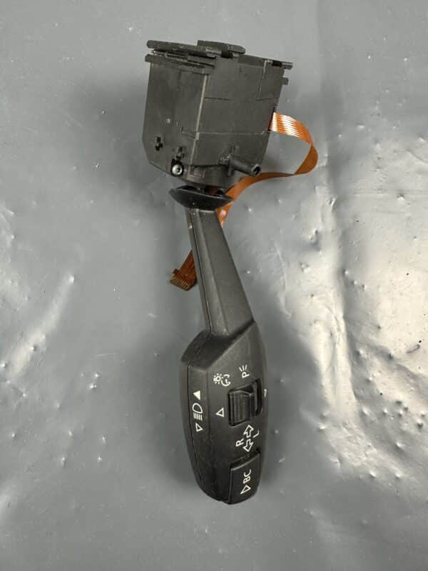 01108100 BMW E87 E90 Steering Column Switch