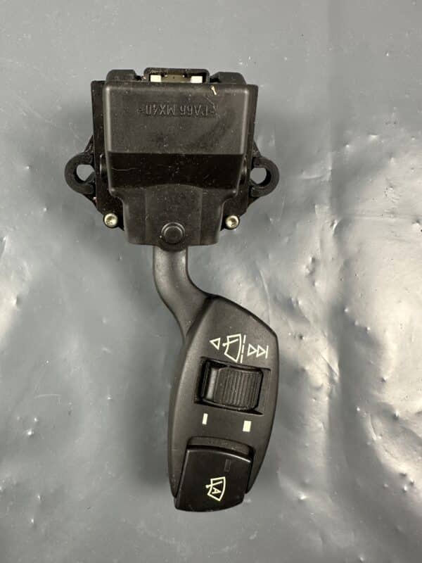 6924106A indicator column switch bmw