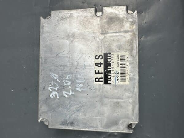 RF4S18881C ECU ENGINE Control Module Mazda 323F