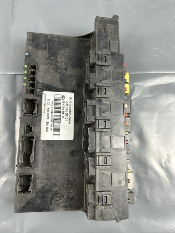 2095450701 Mercedes-Benz W209 W203 SAM Control Module 5DK008486-11