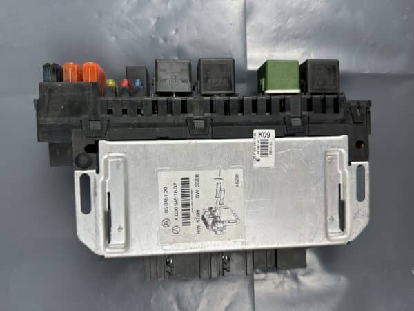 A0205451832 Mercedes-Benz W220 SAM Control Module 05045120