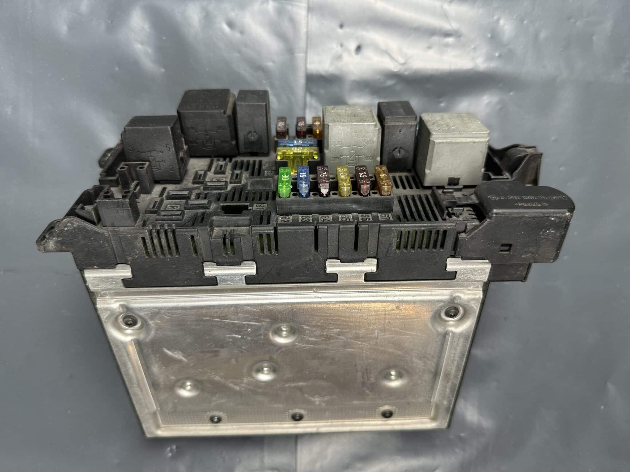 2035453601 Mercedes-Benz W203 SAM Control Module