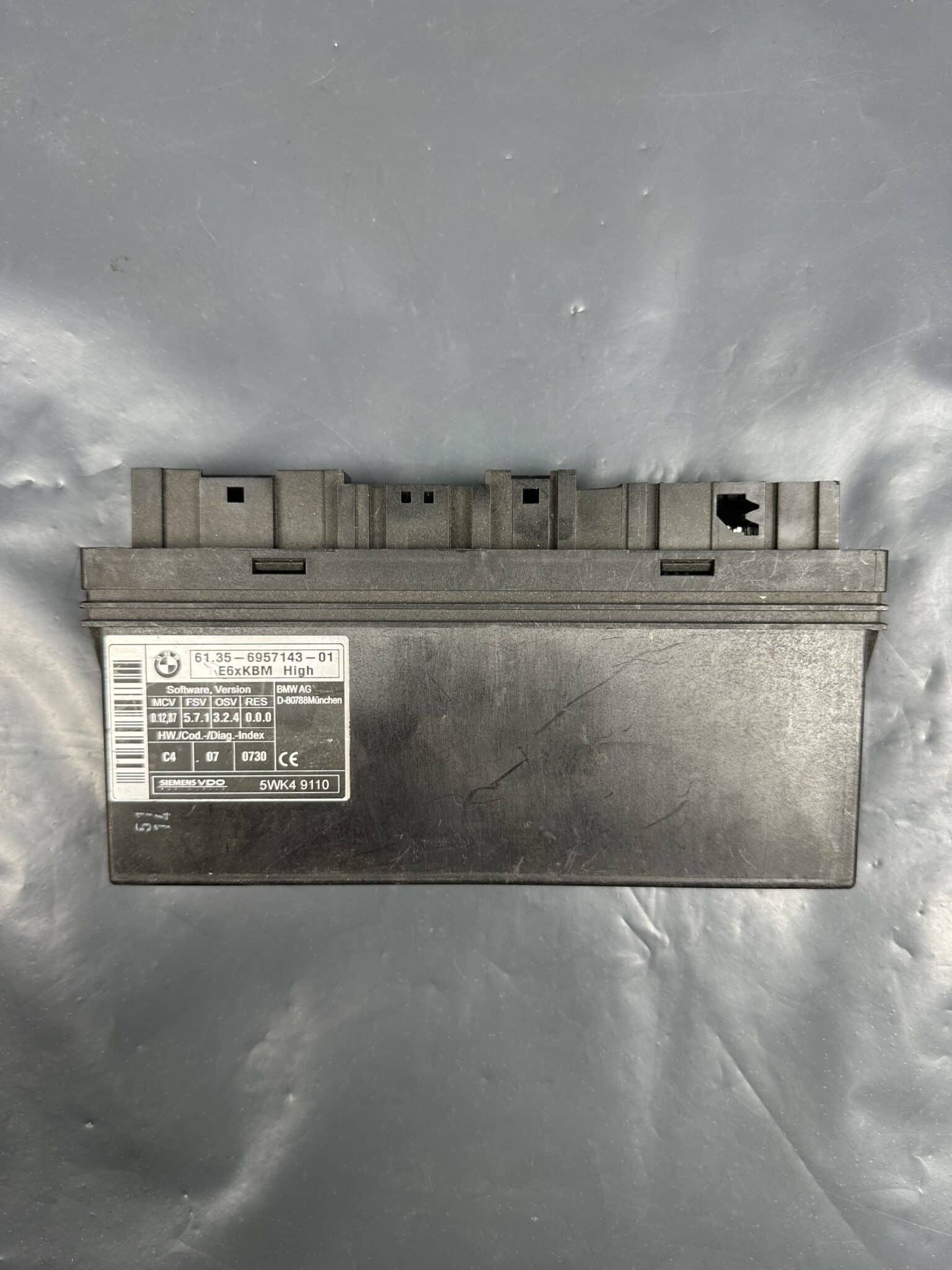 6957143-01 BMW E60 E61 Body Control Module KBM HIGH / Comfort Module