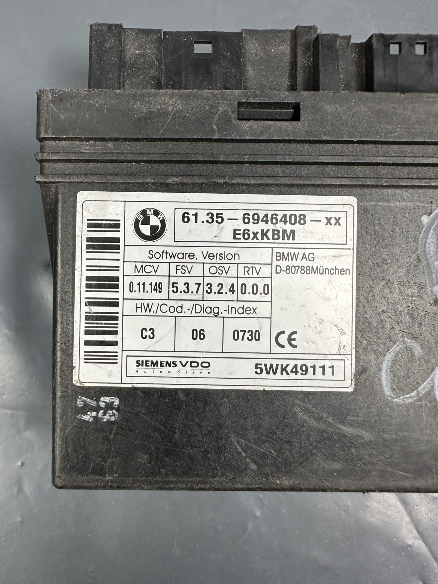 6946408 BMW E60 E61 Body Control Module KBM / Comfort Module