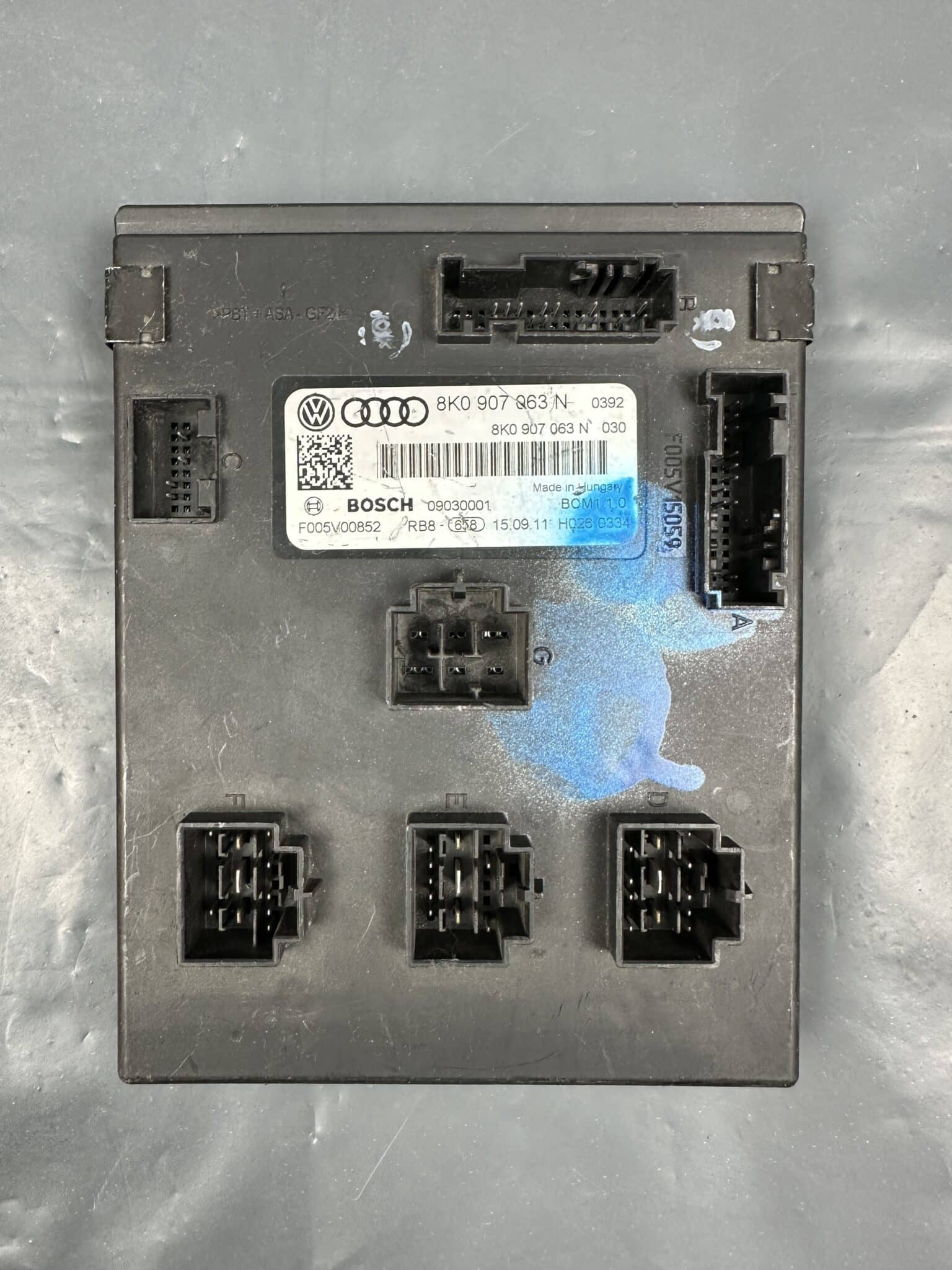 8K0907063N AUDI A4 B8 A5 8T BCM Body Control Module F005V00852