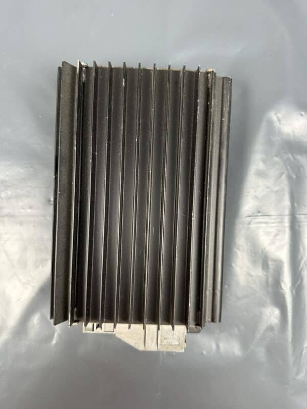 2208200289 Mercedes-Benz W220 Audio Amplifier