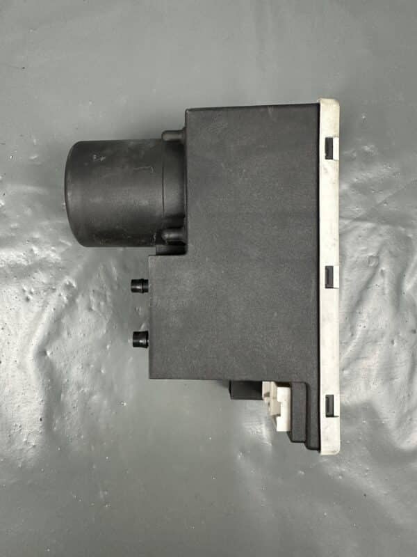 8L0862257D AUDI A3 A4 Central Lock Pump