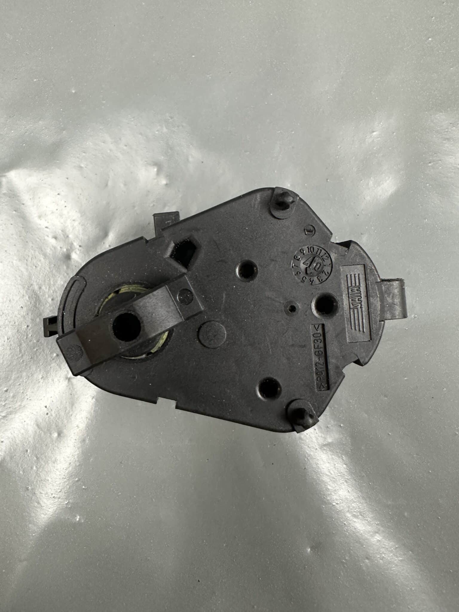 6942986 BMW HVAC Flap Actuator Air Distribution Motor