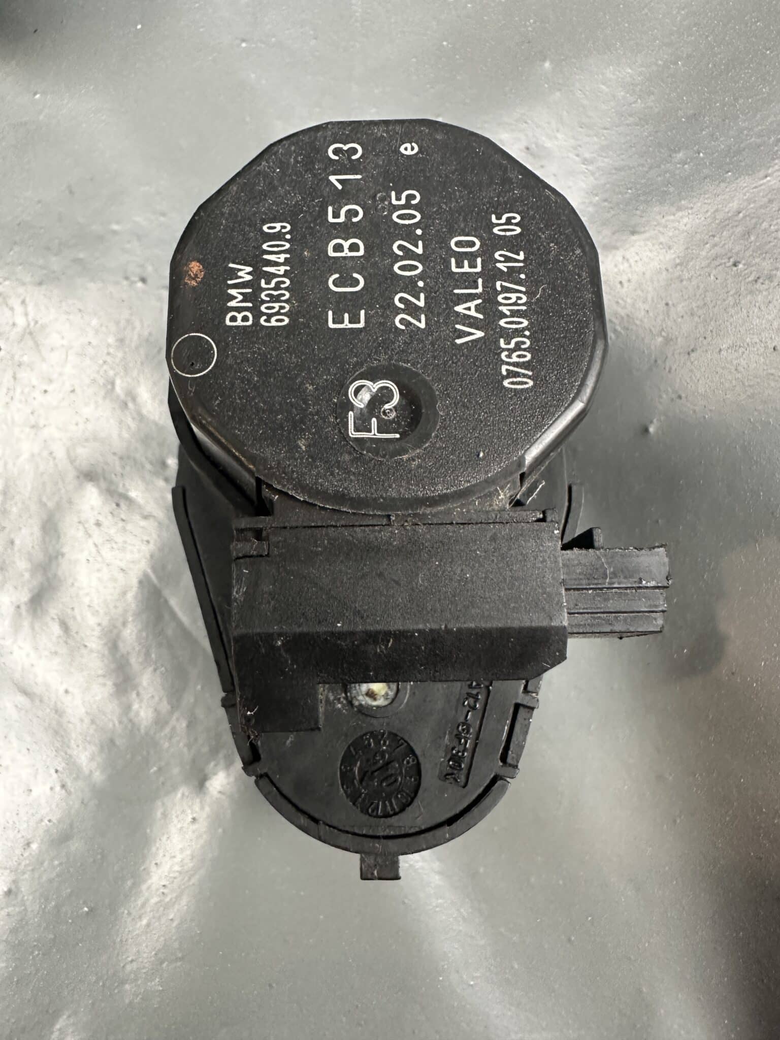 6935440.9 BMW HVAC Flap Actuator Air Distribution Motor