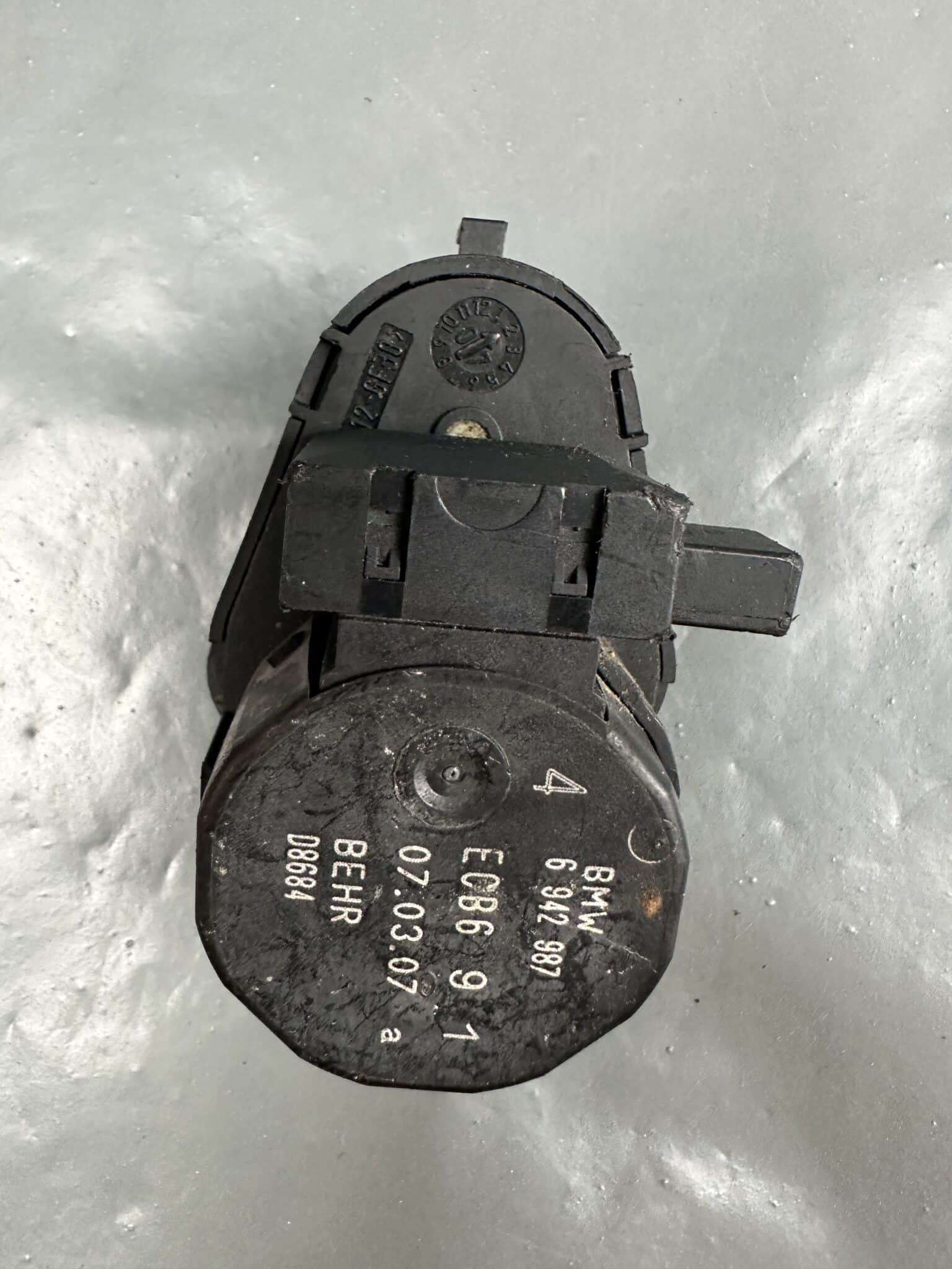 6942987 BMW HVAC Flap Actuator Air Distribution Motor