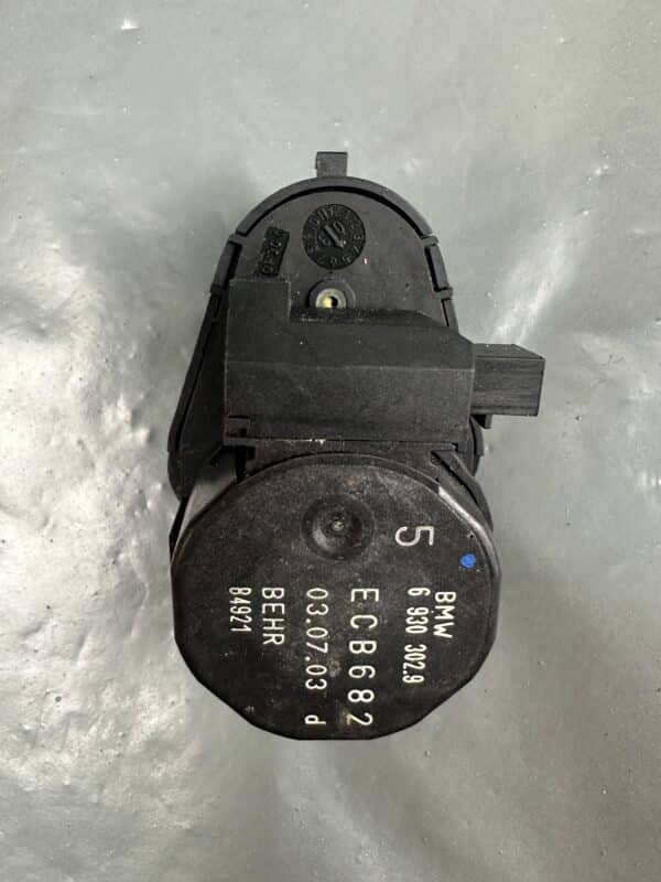 6930302.9 BMW HVAC Flap Actuator Air Distribution Motor