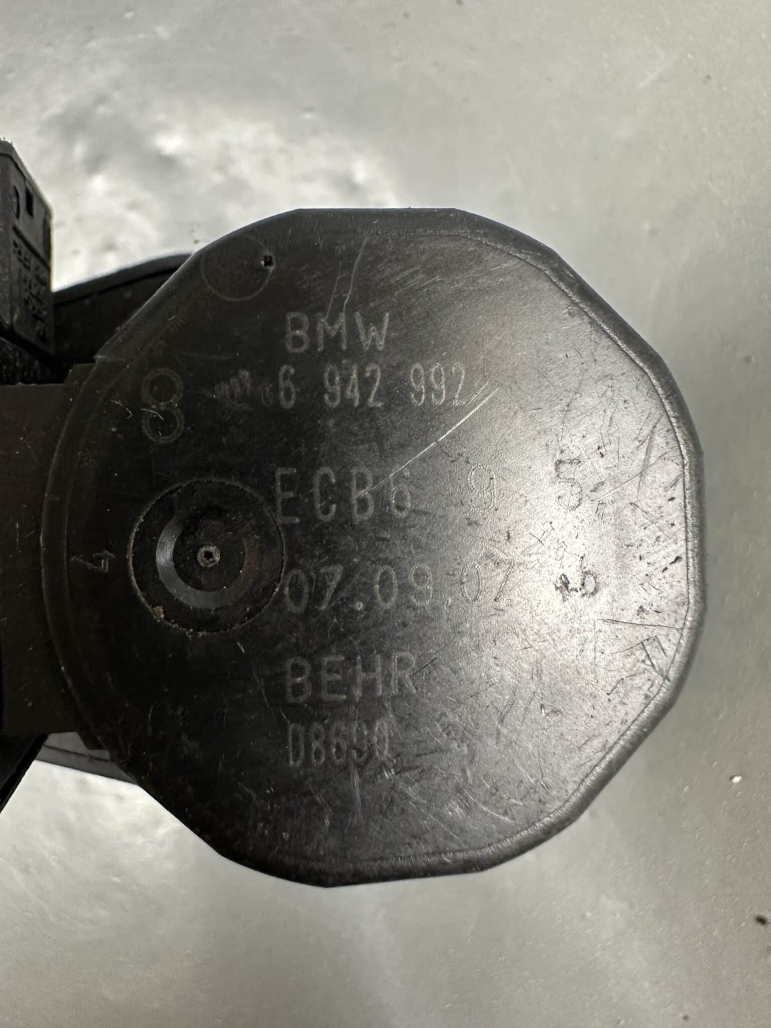6942992 BMW HVAC Flap Actuator Air Distribution Motor