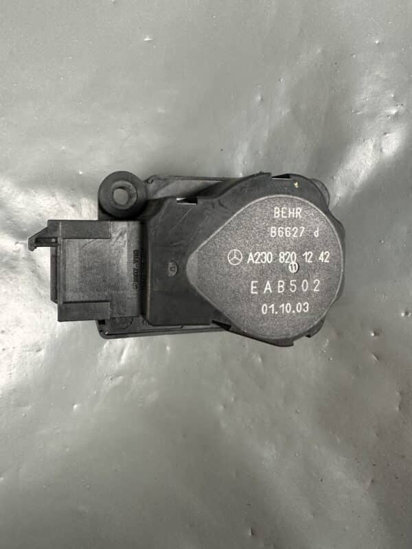 A2308201242 Mercedes-Benz W203 W209 W211 HVAC Flap Actuator Air Distribution Motor