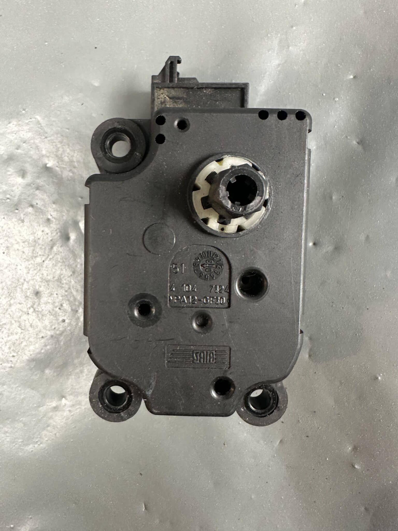 A2308201242 Mercedes-Benz W203 W209 W211 HVAC Flap Actuator Air Distribution Motor