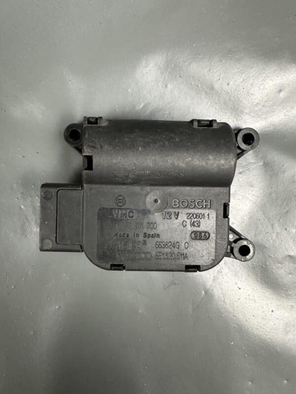0132801300 / 8E1820511A Audi HVAC Flap Actuator Air Distribution Motor