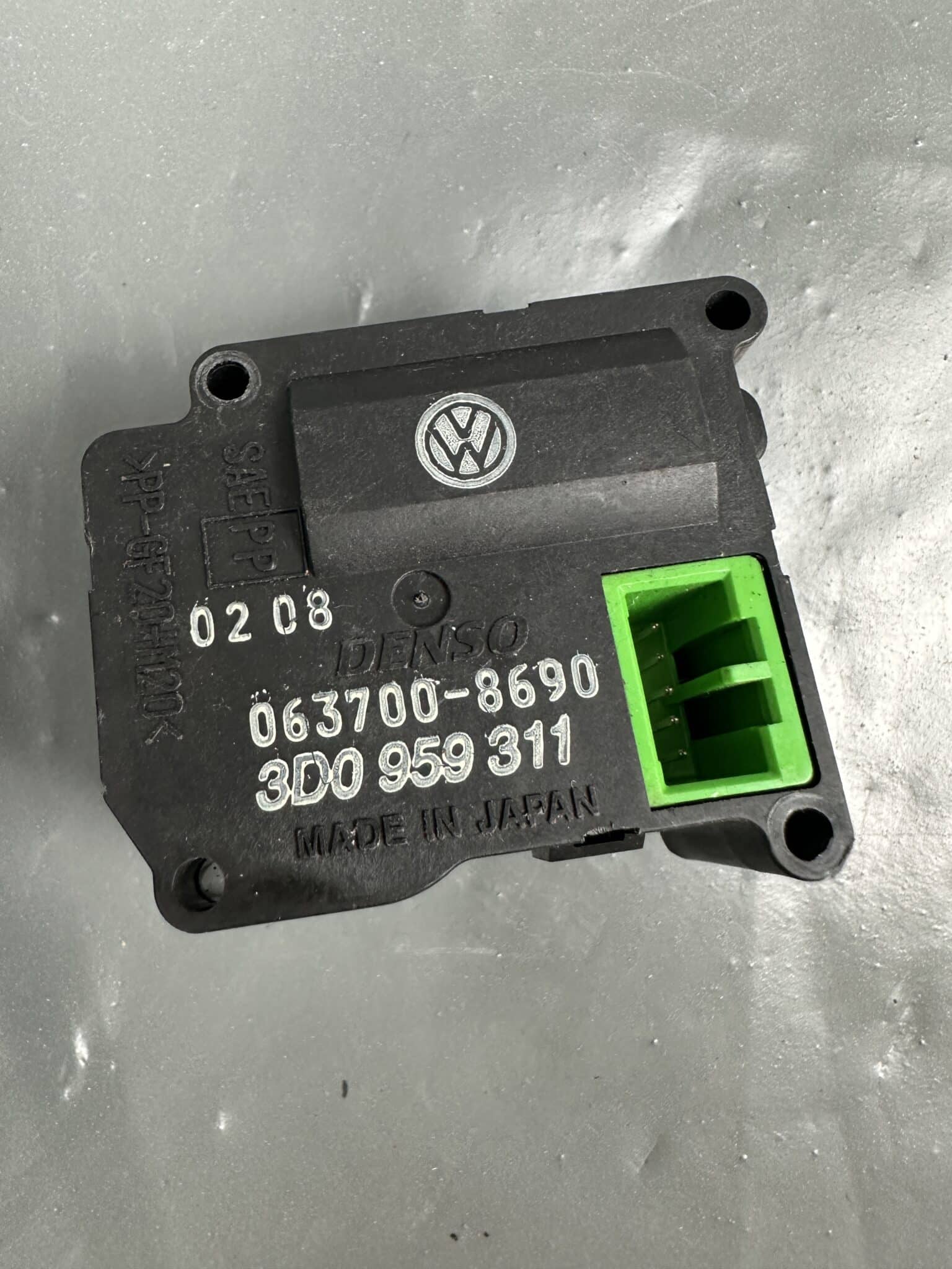 3D0959311 / 063700-8690 Volkswagen Phaeton 3D HVAC Flap Actuator Air Distribution Motor