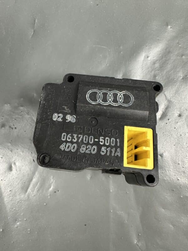 4D0820511A / 063700-5001 Audi A8 S8 D2 HVAC Flap Actuator Air Distribution Motor