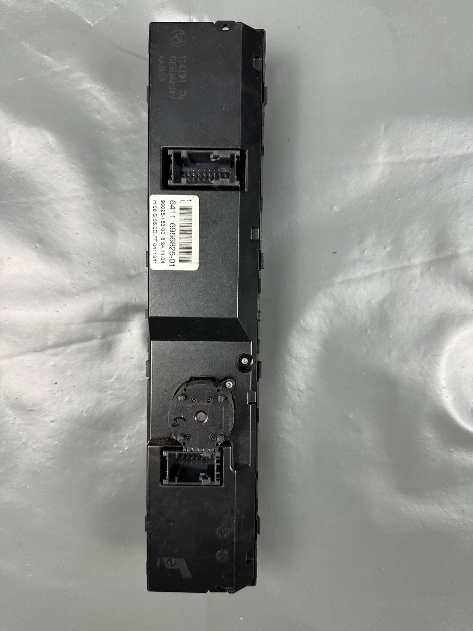 64116956825-01 / 6956825 BMW E60 E61 Climate Control Panel