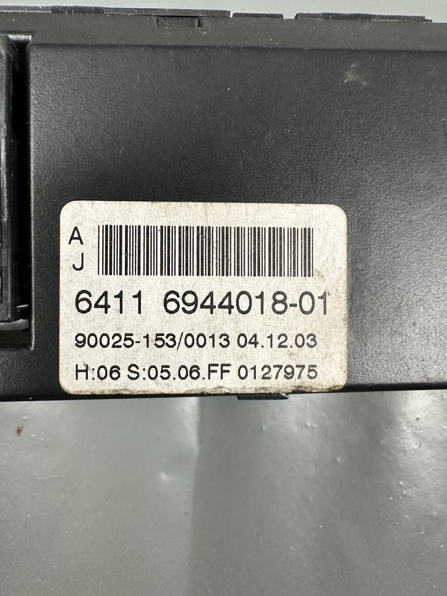 64116944018-01 / 6944018 BMW E60 E61 Climate Control Panel
