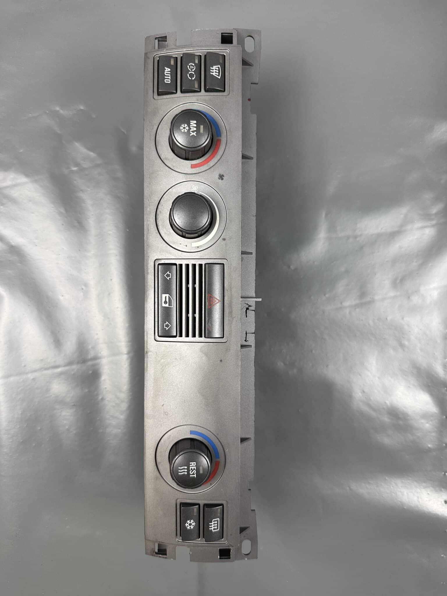 64116923381 / 6923381 BMW E65 E66 Climate Control Panel