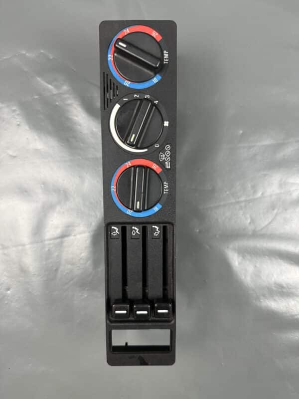 8351651 / 8351653 BMW E34 Climate Control Panel