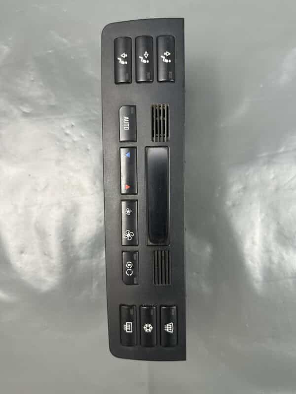 64118384124 / 8384124 BMW E46 Climate Control Panel